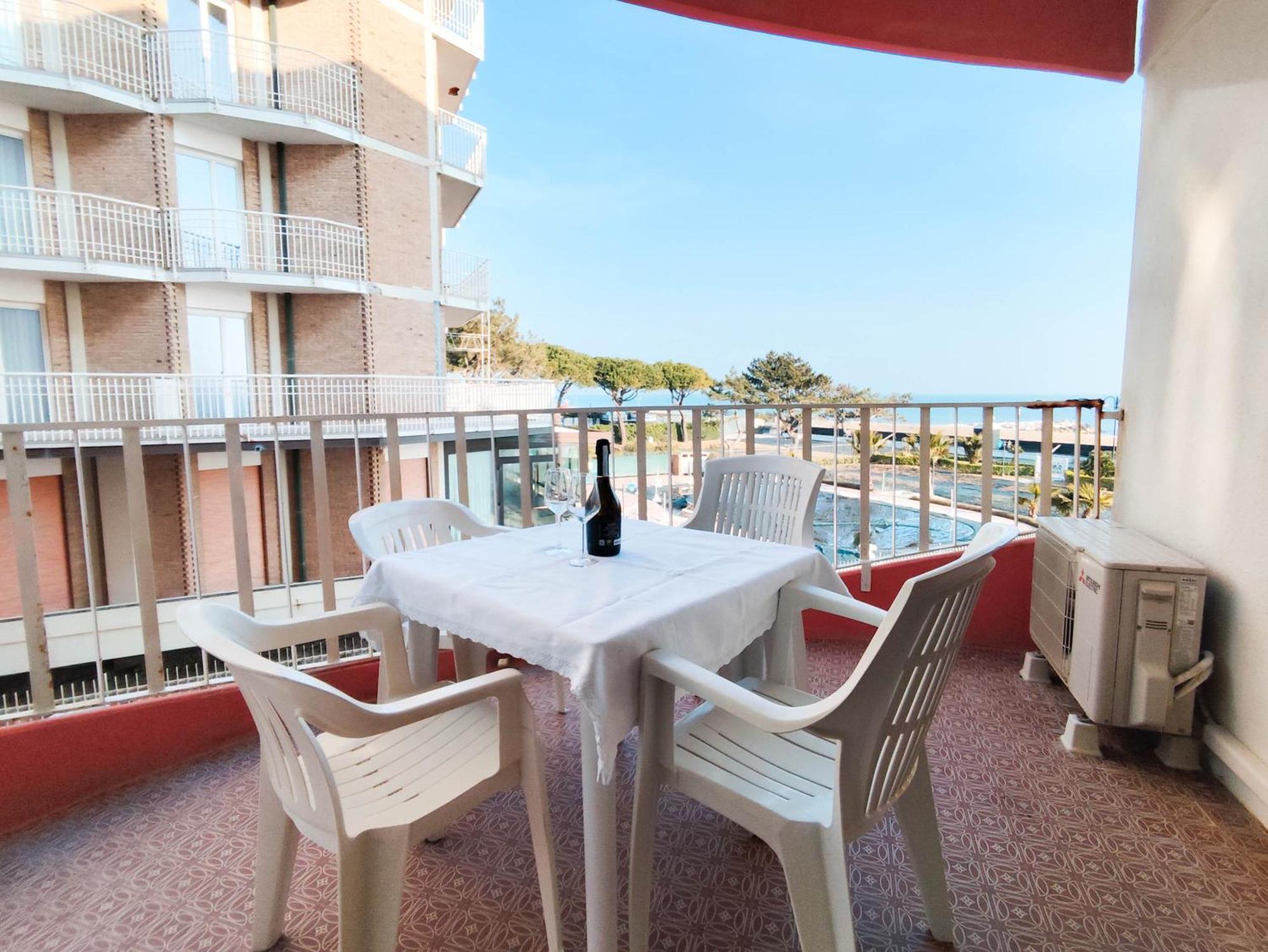 Apollo Fronte Mare Apartment Lido di Jesolo Ngoại thất bức ảnh